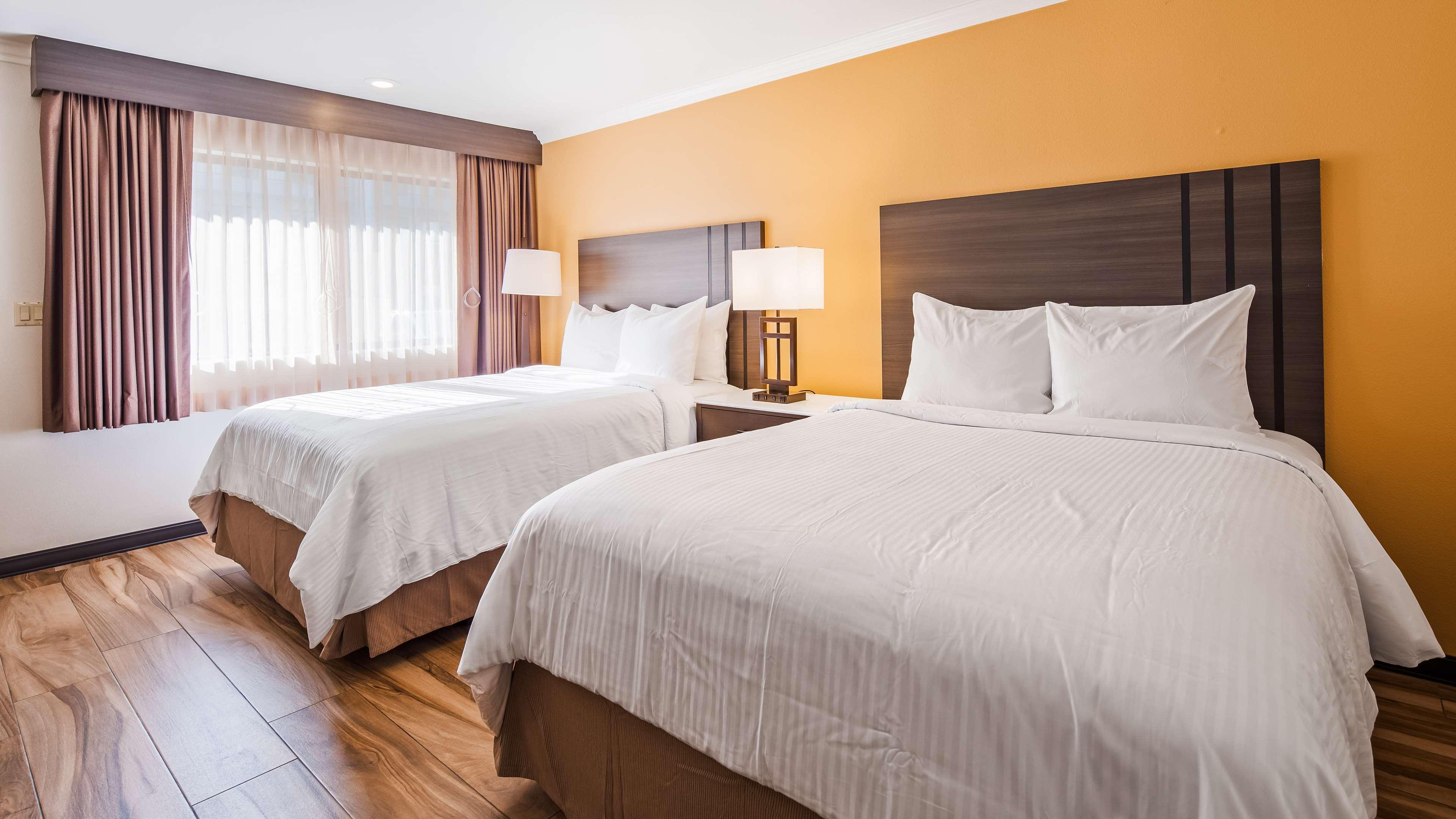 Best Western Plus Orange County Airport North Санта-Ана Экстерьер фото